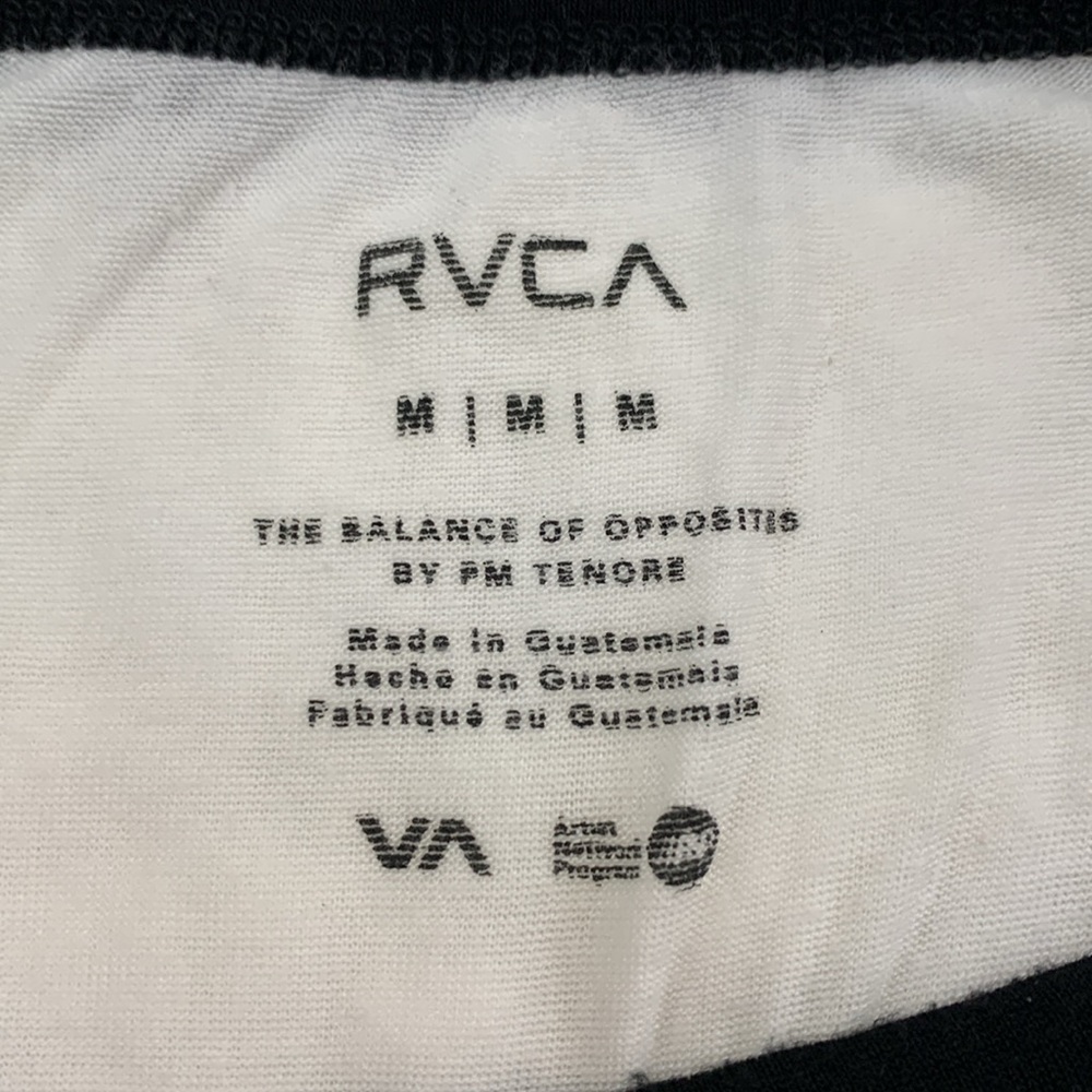 RVCA 3/4 sleeve light weight tee shirt - Picture 5 of 5